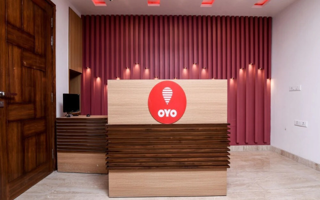 OYO Flagship 16044 Hotel 35th Avenue Sector 18
