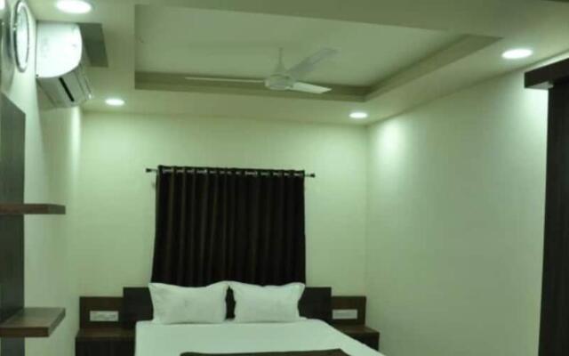 Shivdhara Hotel & Residence