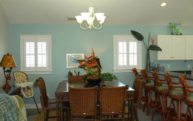 Spinnaker Village 27 5 Br home by RedAwning