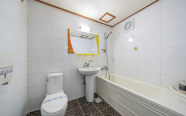 Suwon Hotel &amp;