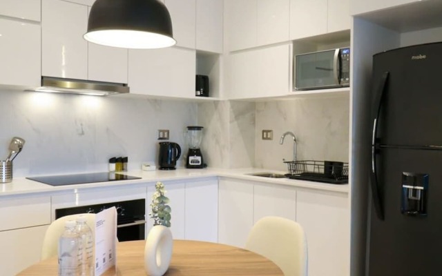 w 1BR With Balcony in Luxury Building Barranco