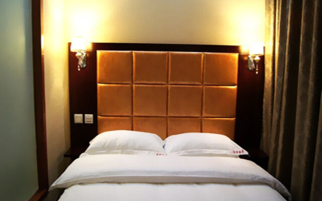 Kunming Tong Yi Business Hotel