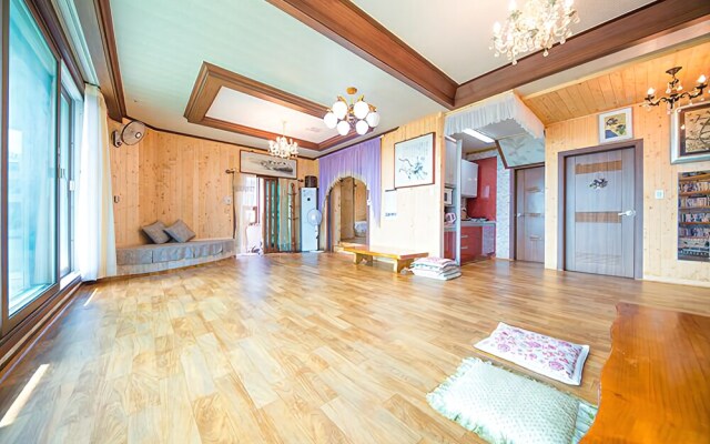 Haenam Sunset Glowing Sea Pension