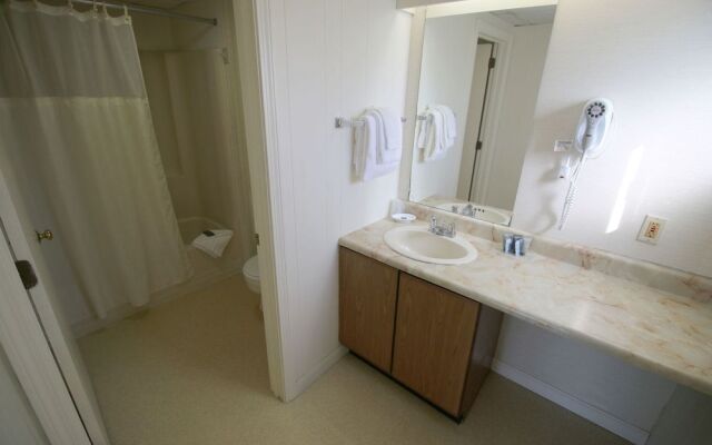 Bluebird Ocean Point Inn