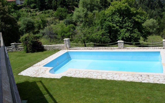 Ano Polydrosos Villa