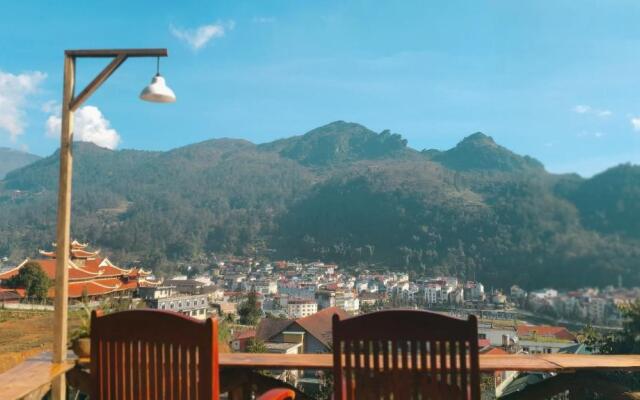 Sapa Jungle Pub  Homestay