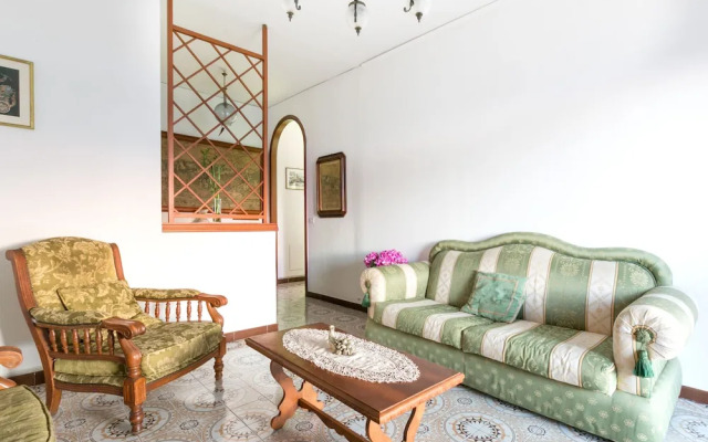 Sorrento 3 bedrooms Sunny Apt with terrace & view