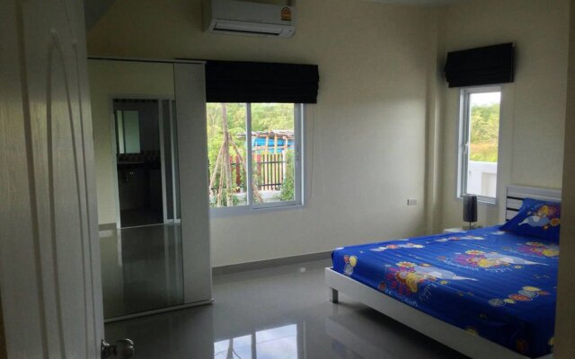 Happy House Pool Villa