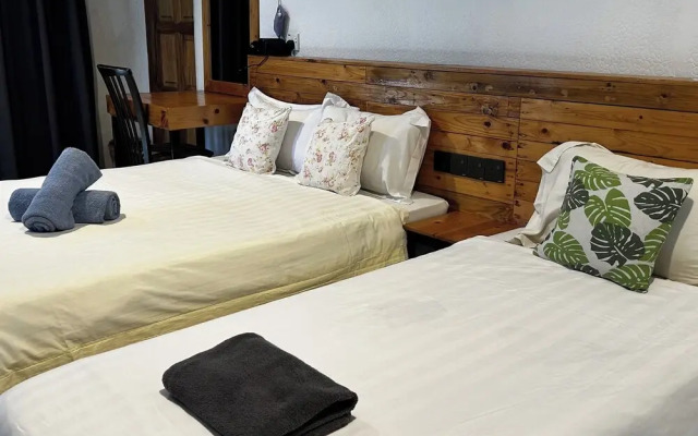 Riverbank Dungun Guesthouse & Cafe