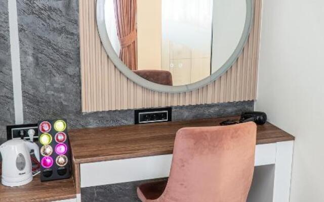 9 Nine - Luxury Apartments & Suites