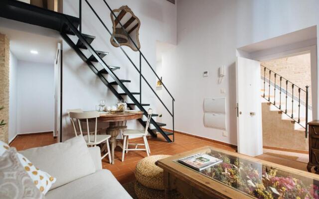 Casa Galera Historic Downtown Apartment in Seville