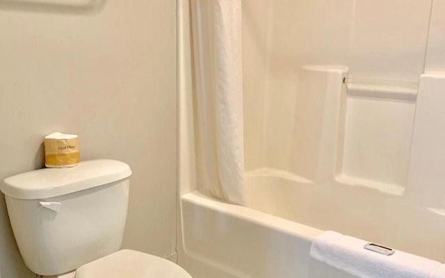 BridgePointe Inn & Suites by BPhotels, Lincoln I-80/27th St