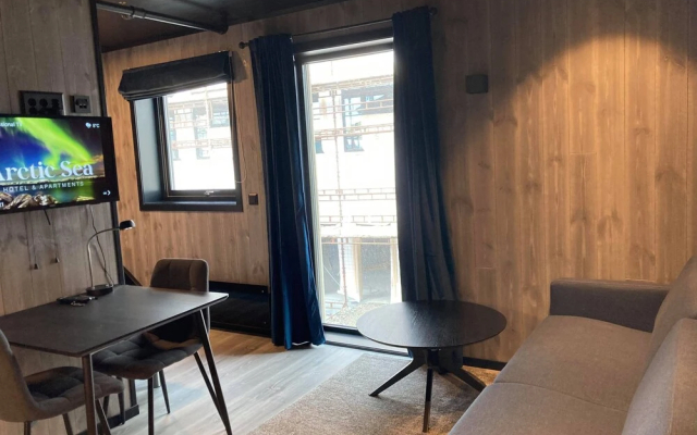 Arctic Sea Hotel