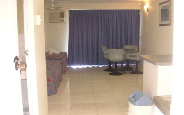 Cairns Holiday Lodge