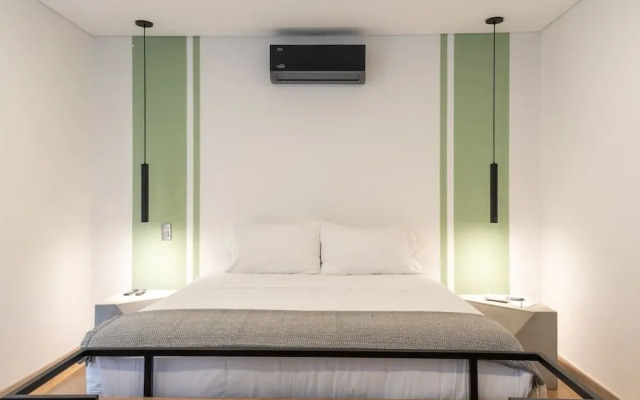 Cozy 3 BR w/ Balcony in Laureles Medellín