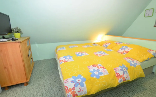 Cozy Chalet in Modrišice With Swimming Pool