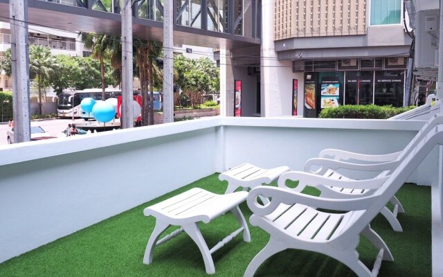 Esse Hostel