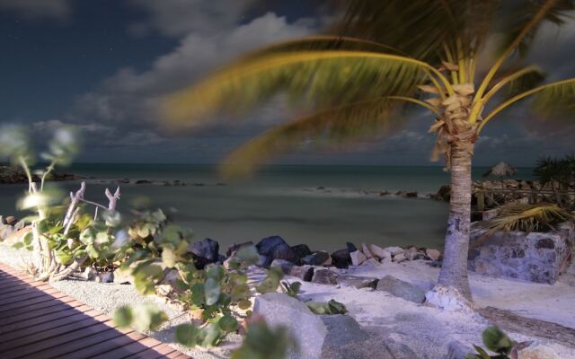 Northshore Seaside Suites