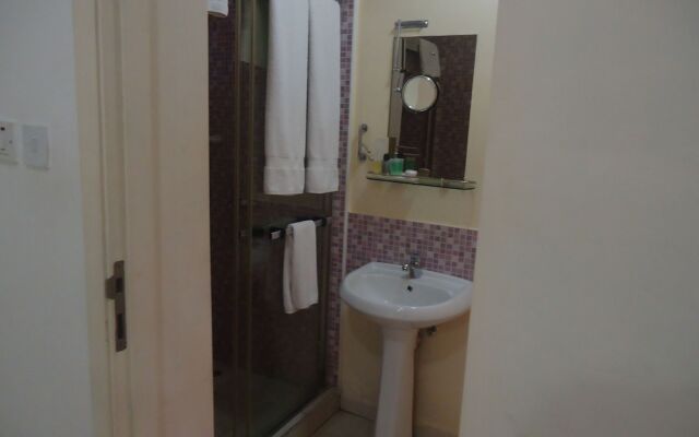 Ave Maria Hotel