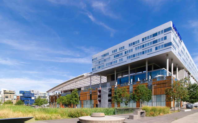 Novotel Lyon Centre Confluence Bord de Saone