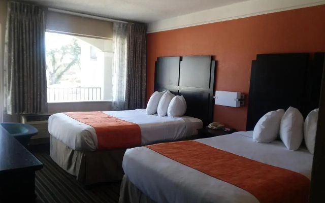 Howard Johnson Express Inn - Lake Charles
