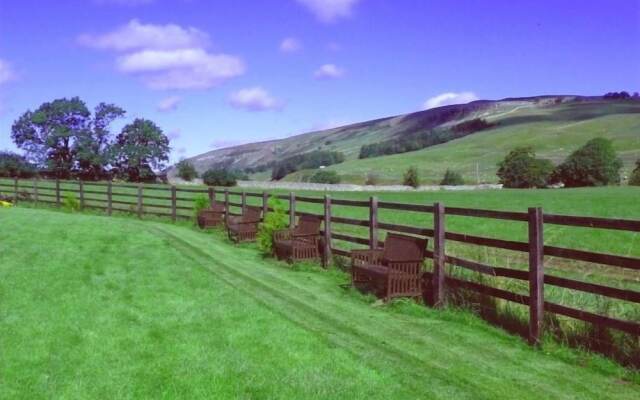 Skirfare Barn