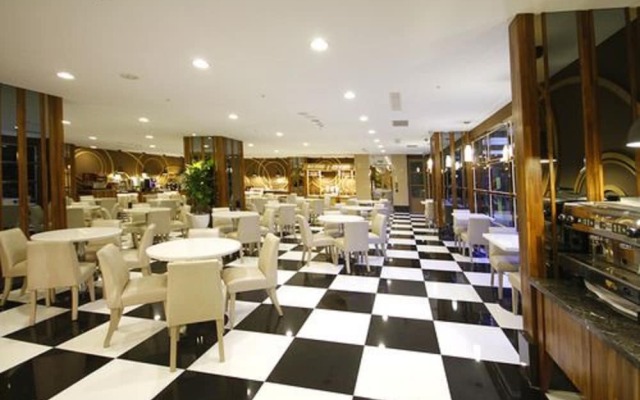 Kindness Hotel - Kaohsiung Station Front Hall