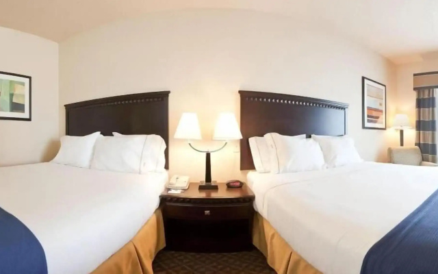 Holiday Inn Express Delano by IHG