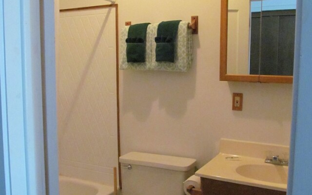 Deadwood Dicks Suites