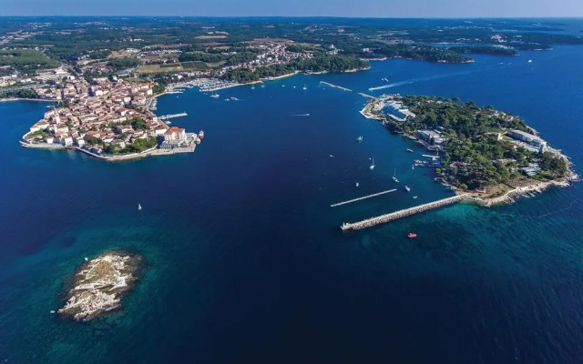 Nice Apartment in Porec With 2 Bedrooms