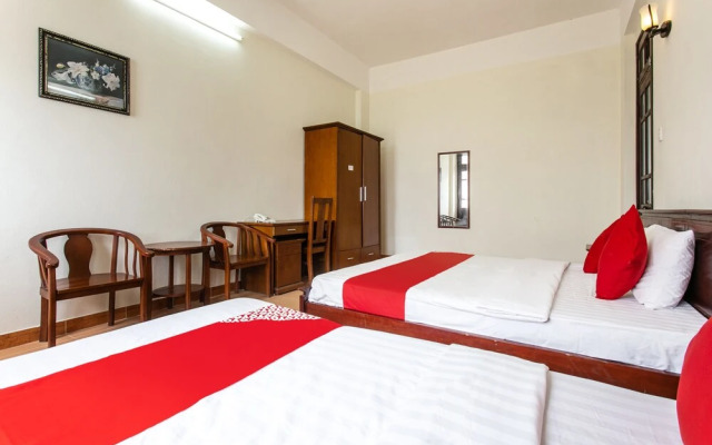 OYO 594 Cua Dai Beach