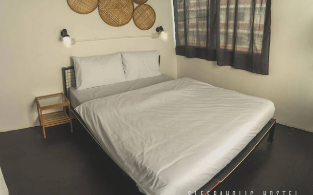 Sleepaholic Hostel