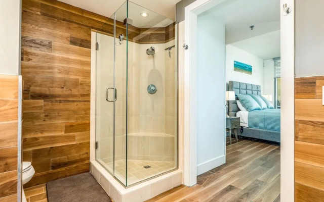 Palisade Palms Beachfront