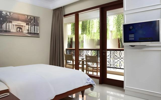 Seminyak Lagoon All Suites Hotel