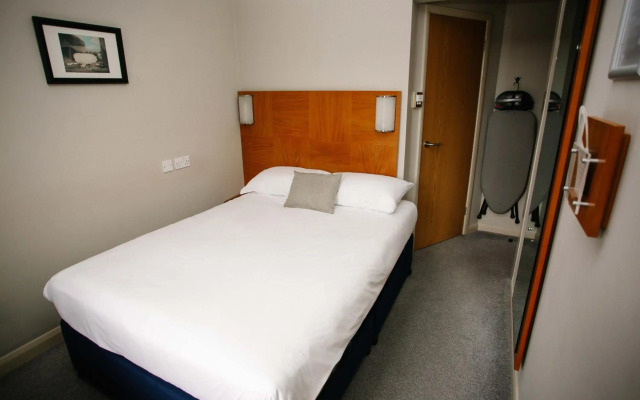 Corner House Hotel