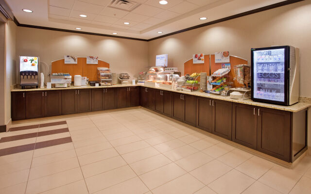 Holiday Inn Express Hotel & Suites St. Joseph by IHG