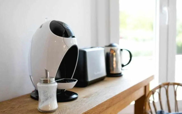 Newly renovated room w Pool y BikeParking