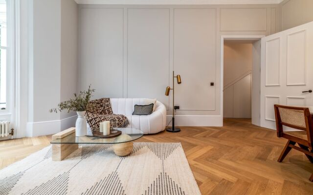 Modern Apartment Near Central London