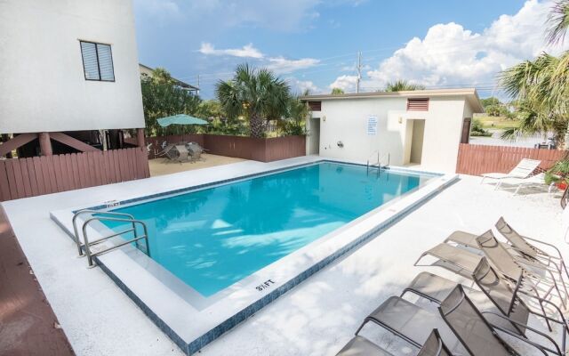 Holiday Hideaway condo