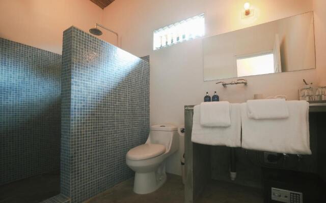 La Negra Surf Hotel & Soda