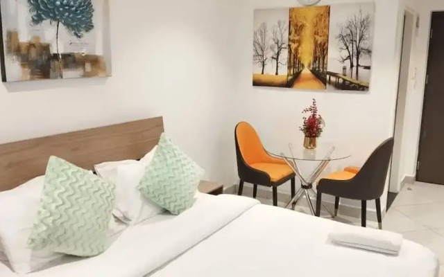 AmberCity Apartment at Embassy