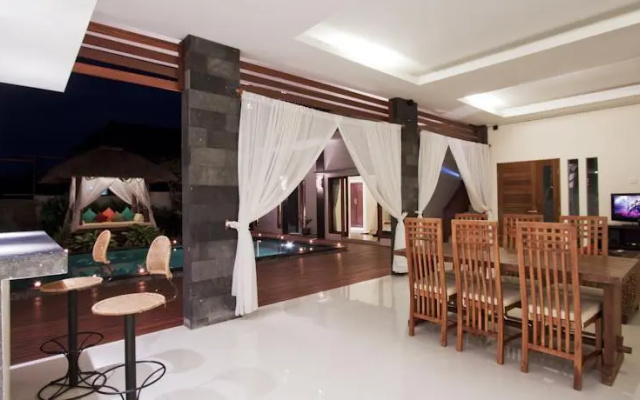 Villa Moyang – Guest Rooms – Benoa