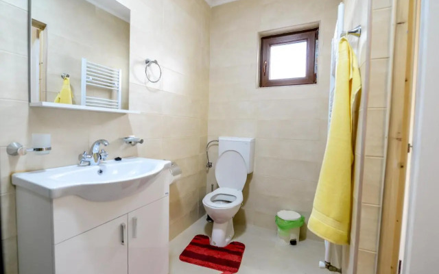 Hostel Roata Cu Noroc