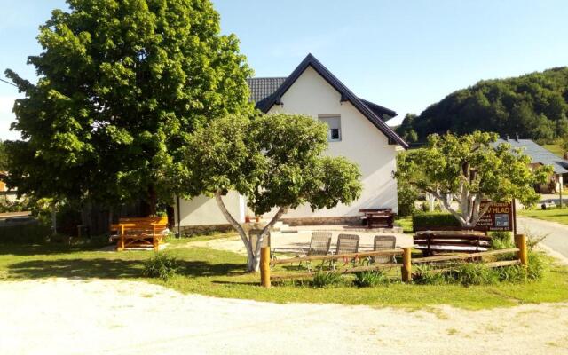 Guest House Lipov Hlad