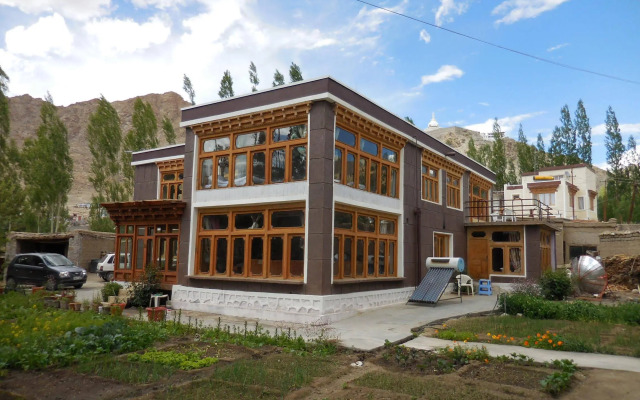 Sangto Green Guest House