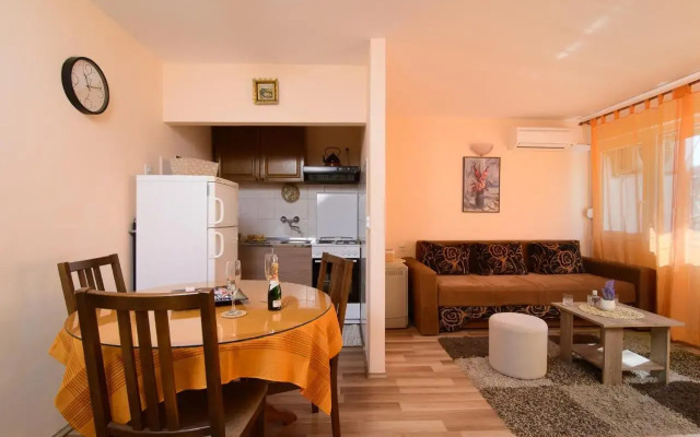 Ante Apartment