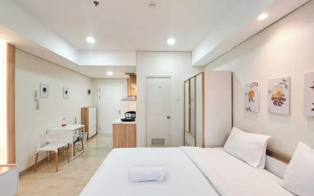 Restful and Comfy Studio Podomoro City Deli Medan Apartment