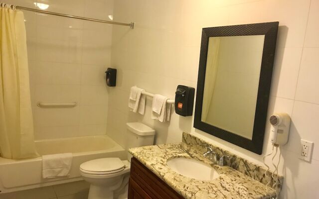 Norwalk Inn & Suites