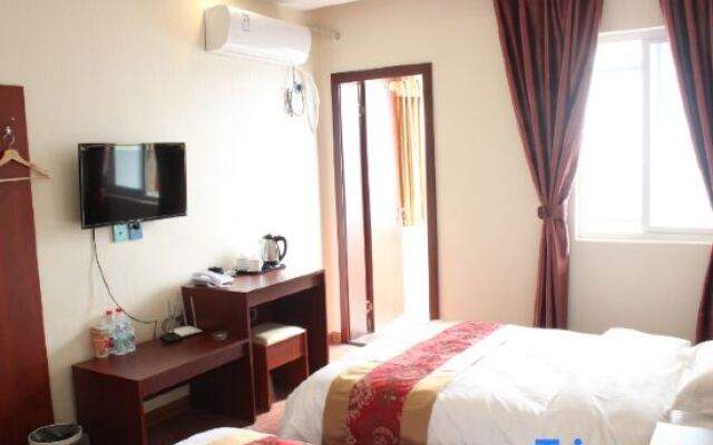 Xinyang Lakeside Boutique Hotel