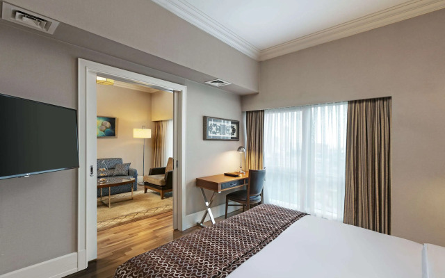 Titanic Business Kartal